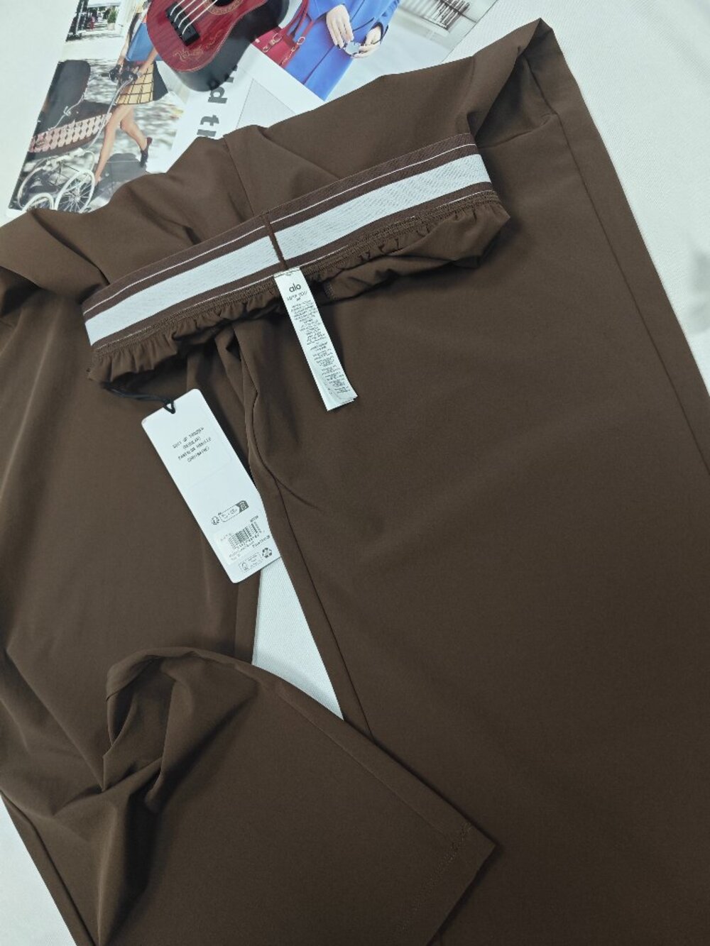 🥨Alo Yoga Espresso brown🤠Suit Up Trouser | Relaxed/Minimalist Pants NWT - Picture 4 of 8